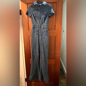 Mumu size xs denim jumpsuit, has stretch in fabric, great condition!
